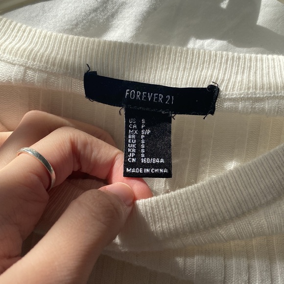 Forever 21 white long sleeve - Picture 3 of 3
